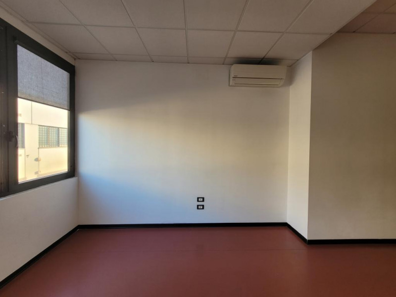 Immagine 2 di Ufficio in affitto  in via vicenza a Camisano Vicentino