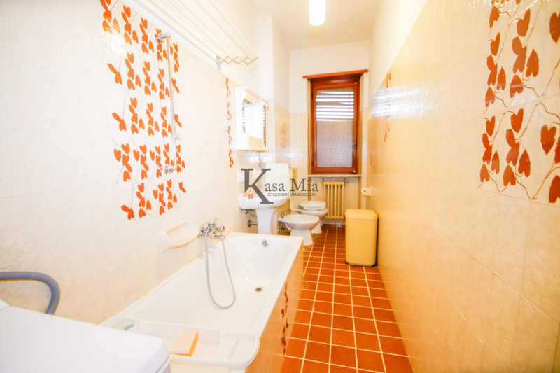 Immagine 21 di Appartamento in vendita  in via volpiano  34 a Lombardore