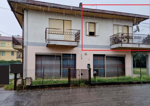 Immagine 3 di Appartamento in vendita  in Via Crevada, 14 a San Pietro Di Feletto