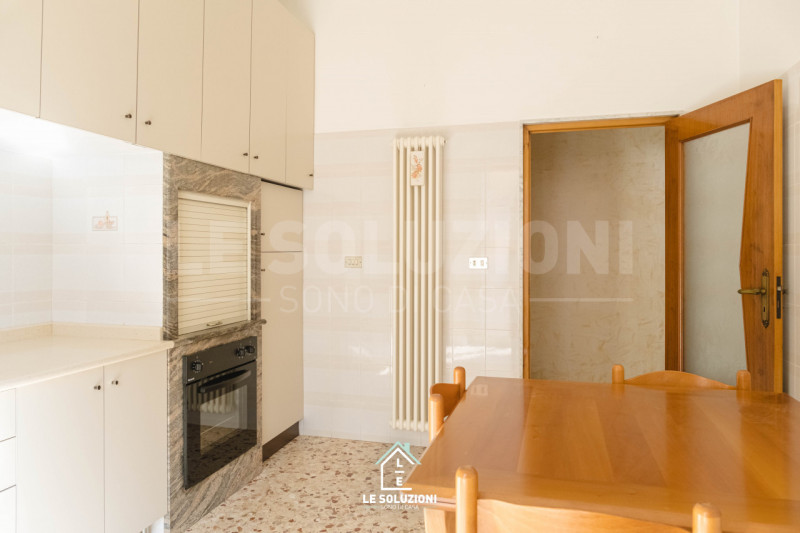 Immagine 8 di Appartamento in affitto  in VIA CAVALIERI DI MALTA 70 a Putignano