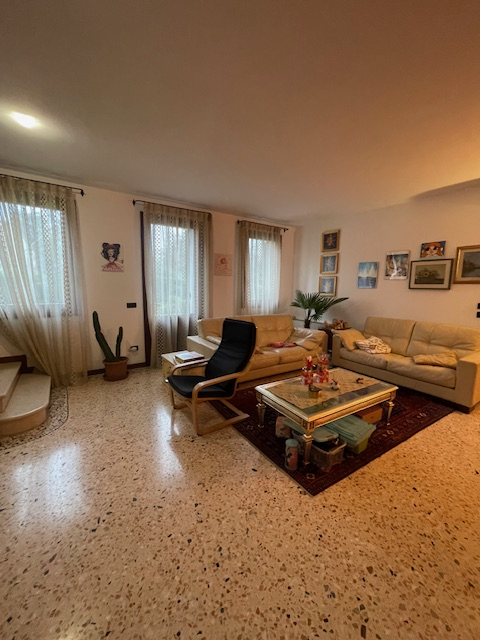 Immagine 9 di Casa indipendente in vendita  a Santa Giustina In Colle