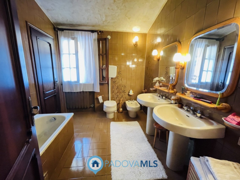 Immagine 10 di Villa in vendita  in via cucchetti 74 a Noventa Padovana