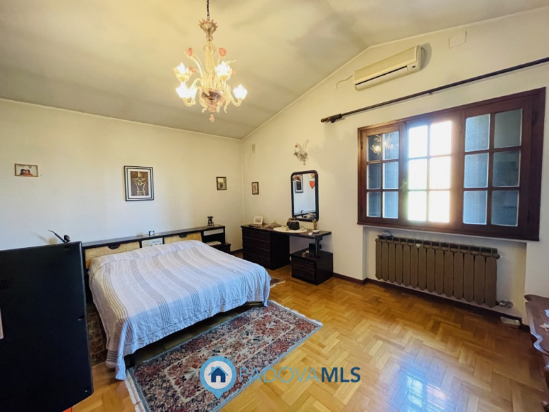 Immagine 15 di Villa in vendita  in via cucchetti 74 a Noventa Padovana