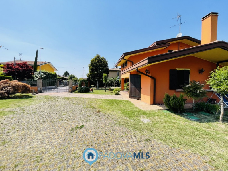 Immagine 18 di Villa in vendita  in via cucchetti 74 a Noventa Padovana
