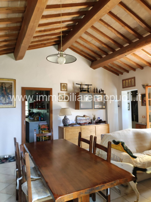 Immagine 18 di Casa indipendente in vendita  a Sinalunga