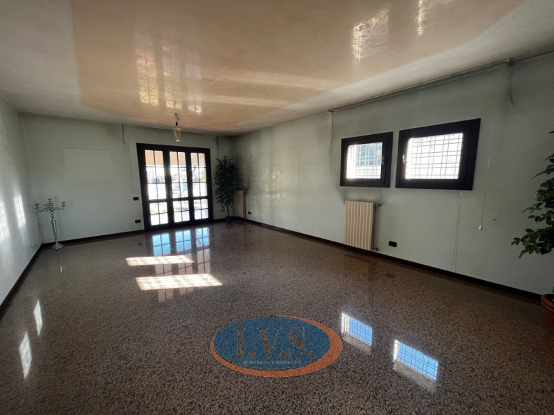 Immagine 6 di Casa indipendente in vendita  in piazza iv novembre 6 a Mestrino