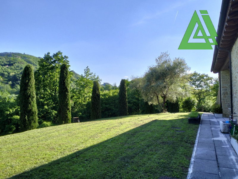 Immagine 5 di Villa in vendita  a Asolo