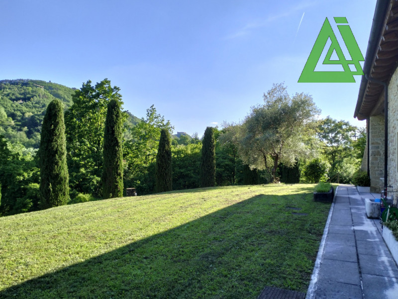 Immagine 7 di Villa in vendita  a Asolo