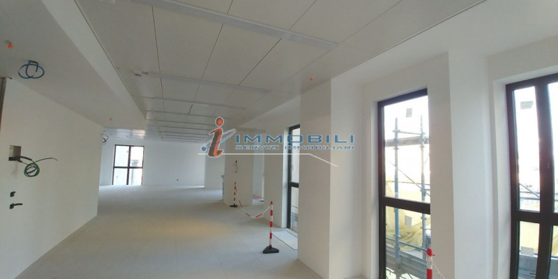 Immagine 6 di Ufficio in affitto  in CORSO VITTORIO EMANUELE II a Milano
