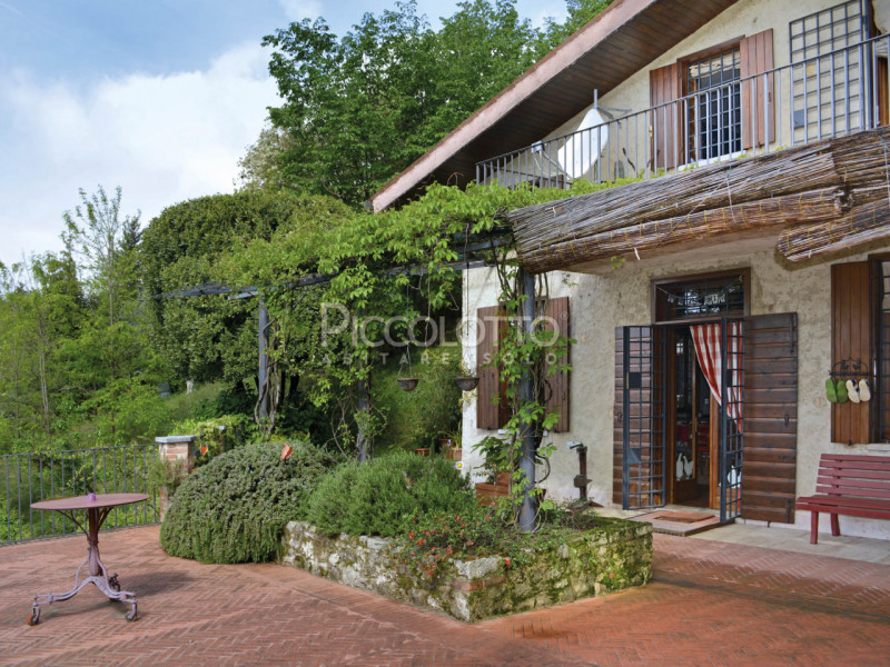 Immagine 3 di Villa in vendita  in via Foresto di Casonetto a Asolo
