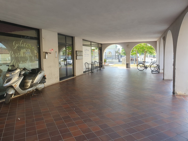 Immagine 6 di Negozio in vendita  in Via Borgosatollo 18/B a Montirone