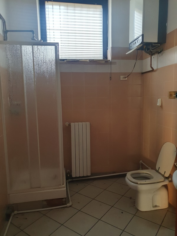 Immagine 10 di Negozio in vendita  in Via Borgosatollo 18/B a Montirone