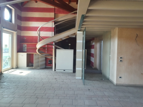 Immagine 8 di Ufficio in vendita  in Piazza Risorgimento 2 a Montirone