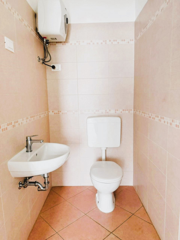 Immagine 9 di Negozio in vendita  in PIAZZA SAN SOLVESTRO, 2 a Calvisano