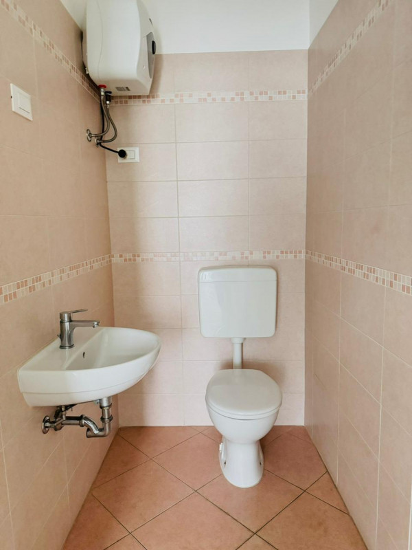 Immagine 10 di Negozio in vendita  in PIAZZA SAN SOLVESTRO, 2 a Calvisano