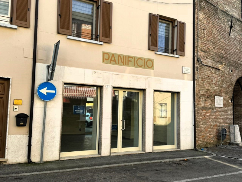 Immagine 12 di Negozio in vendita  in PIAZZA SAN SOLVESTRO, 2 a Calvisano