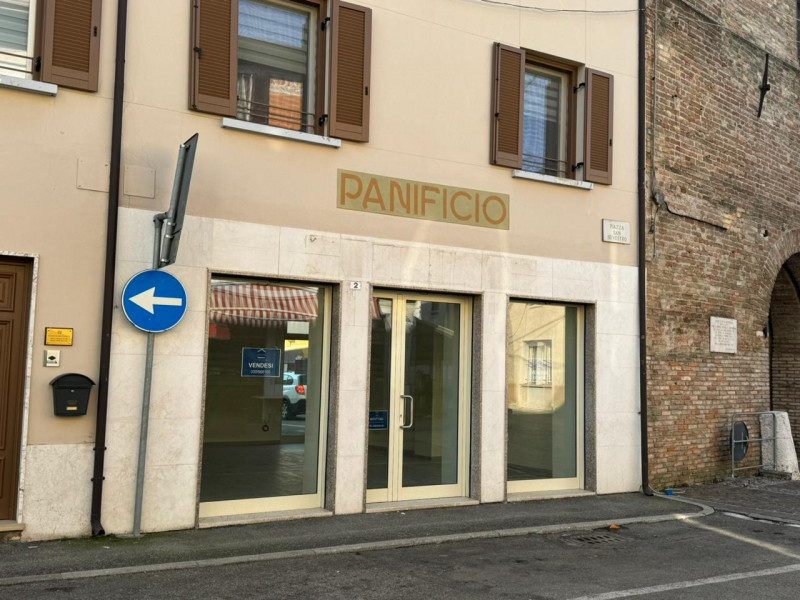 Immagine 15 di Negozio in vendita  in PIAZZA SAN SOLVESTRO, 2 a Calvisano