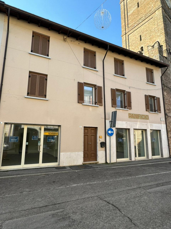 Immagine 16 di Negozio in vendita  in PIAZZA SAN SOLVESTRO, 2 a Calvisano