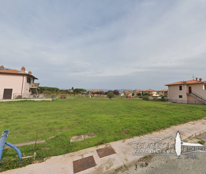 Immagine 6 di Terreno in vendita  in VIA ROMA 152 a Castiglione Del Lago