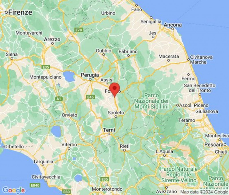 Immagine 13 di Negozio in vendita  in Loc. Sant'Eraclio, Via Cupa, N. snc a Foligno