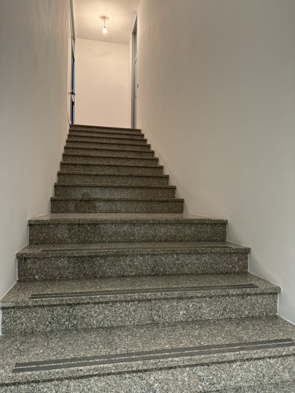 Immagine 6 di Ufficio in affitto  in VIA CALDEVIGO a Este