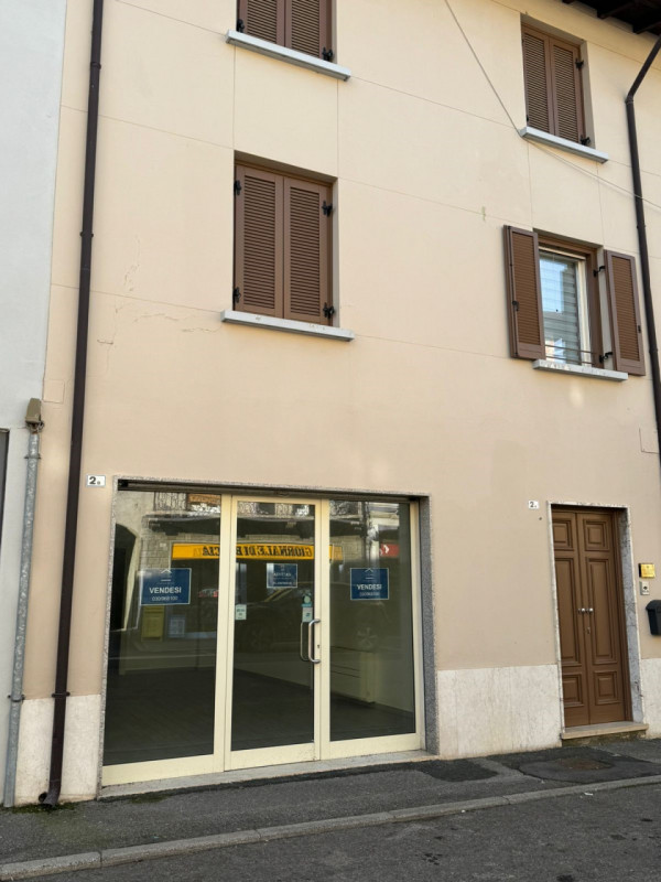 Immagine 8 di Negozio in vendita  in PIAZZA SAN SILVESTRO, 2 a Calvisano
