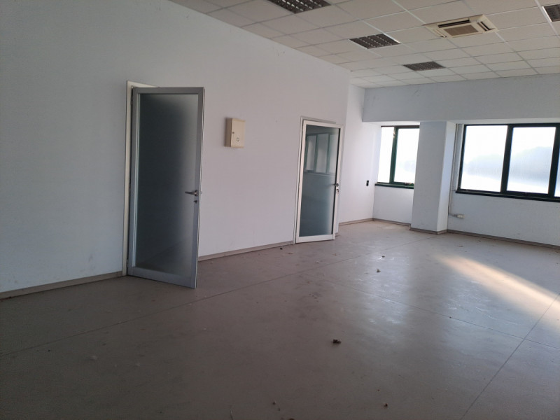 Immagine 2 di Laboratorio in vendita  a Arcugnano