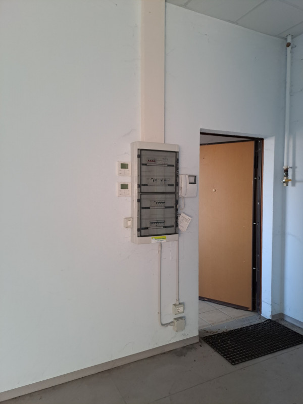 Immagine 3 di Laboratorio in vendita  a Arcugnano