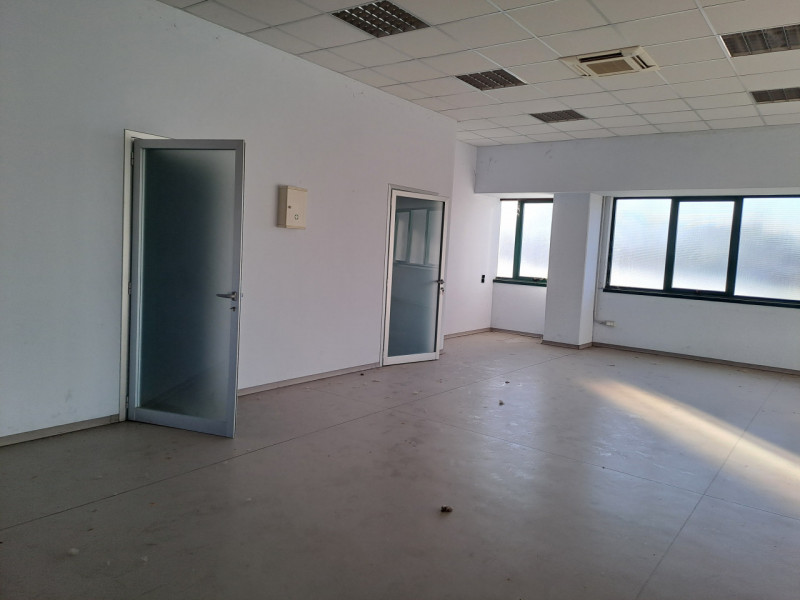 Immagine 6 di Laboratorio in vendita  a Arcugnano