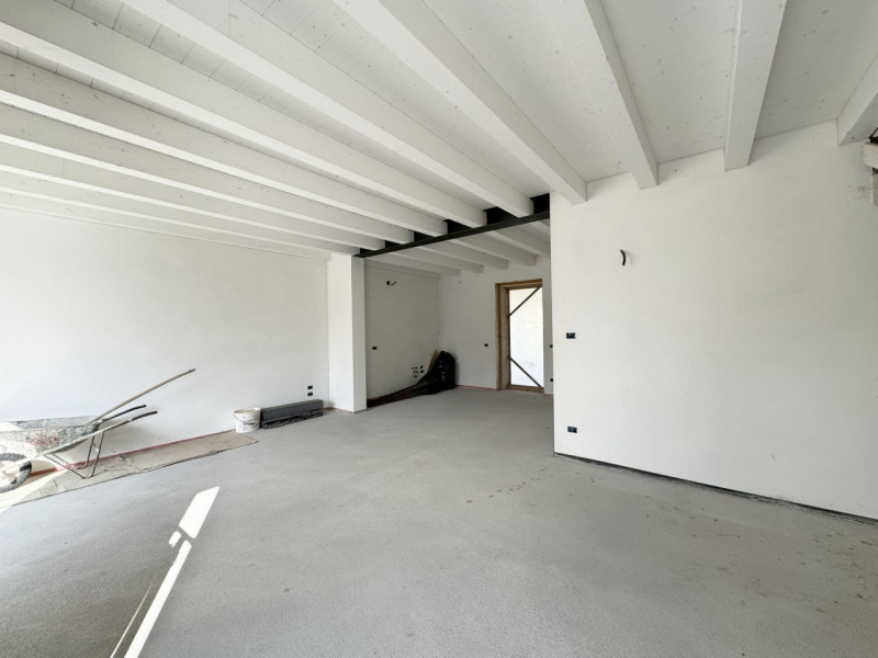 Immagine 3 di Casa trifamiliare in vendita  in Via Don Pietro Garbin a Borgo Veneto