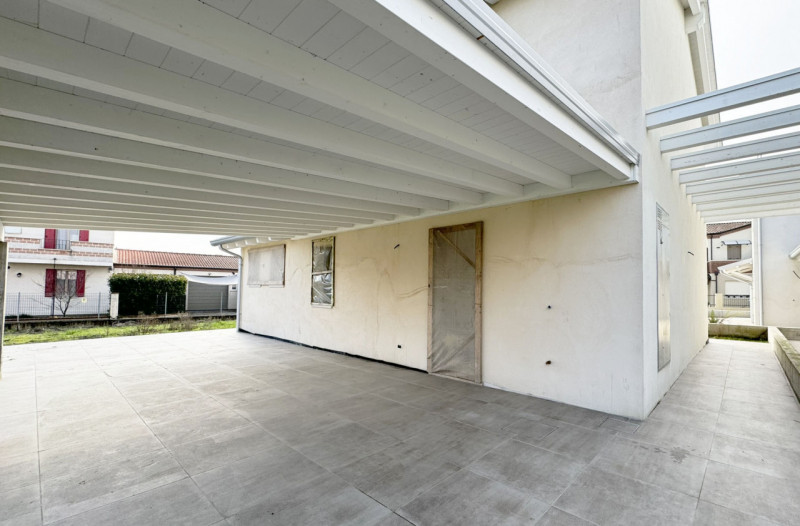 Immagine 8 di Casa trifamiliare in vendita  in Via Don Pietro Garbin a Borgo Veneto