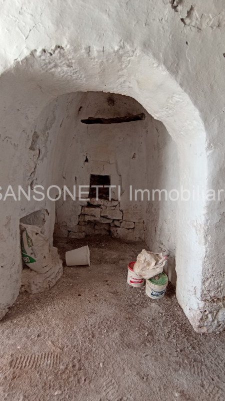 Immagine 19 di Rustico / casale in vendita  in JOGAJ a Ostuni