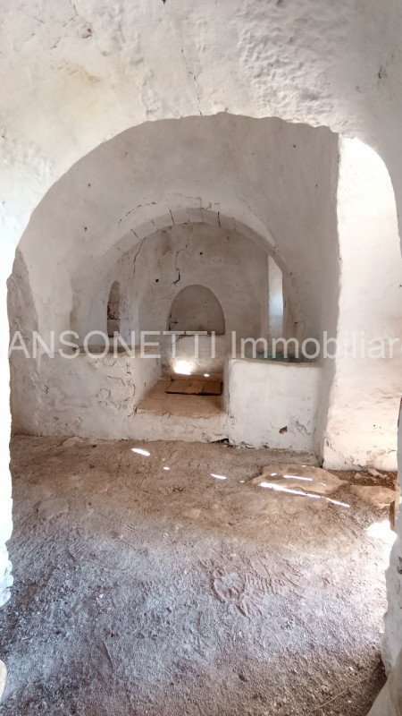 Immagine 22 di Rustico / casale in vendita  in JOGAJ a Ostuni