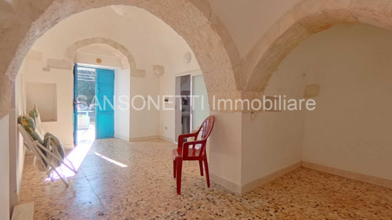 Immagine 25 di Rustico / casale in vendita  in JOGAJ a Ostuni