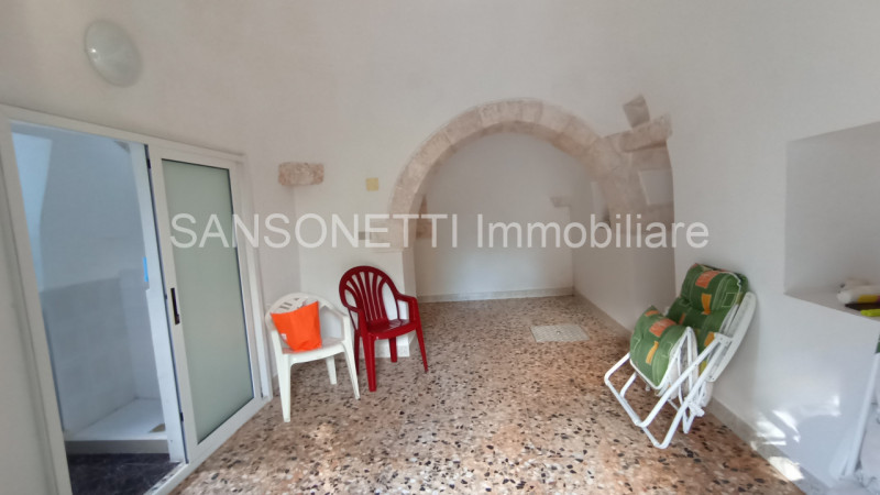 Immagine 26 di Rustico / casale in vendita  in JOGAJ a Ostuni
