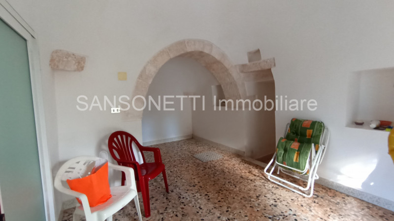 Immagine 29 di Rustico / casale in vendita  in JOGAJ a Ostuni