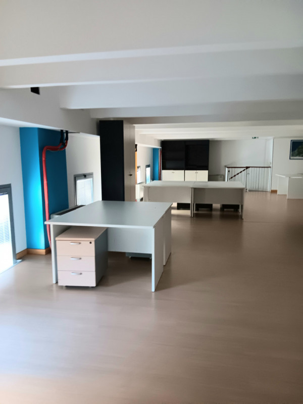 Immagine 7 di Ufficio in vendita  a Padova