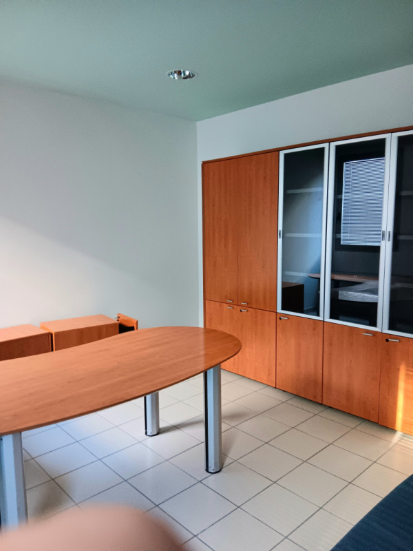 Immagine 10 di Ufficio in vendita  a Padova