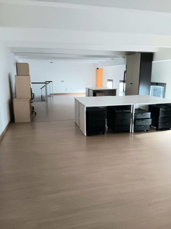 Immagine 11 di Ufficio in vendita  a Padova