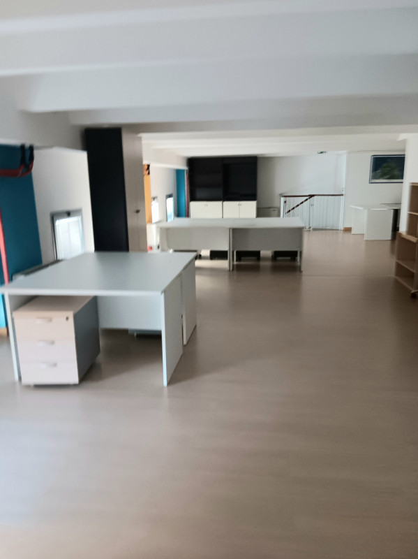 Immagine 13 di Ufficio in vendita  a Padova