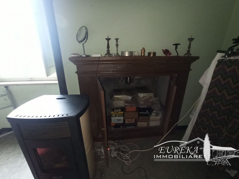 Immagine 11 di Appartamento in vendita  in via roma 152 a Castiglione Del Lago