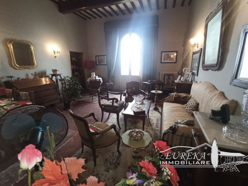 Immagine 12 di Appartamento in vendita  in via roma 152 a Castiglione Del Lago