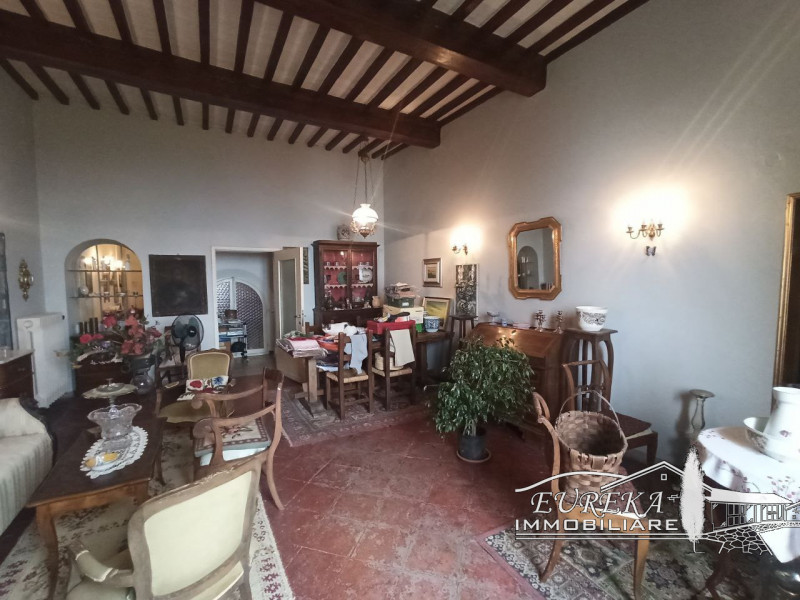 Immagine 13 di Appartamento in vendita  in via roma 152 a Castiglione Del Lago