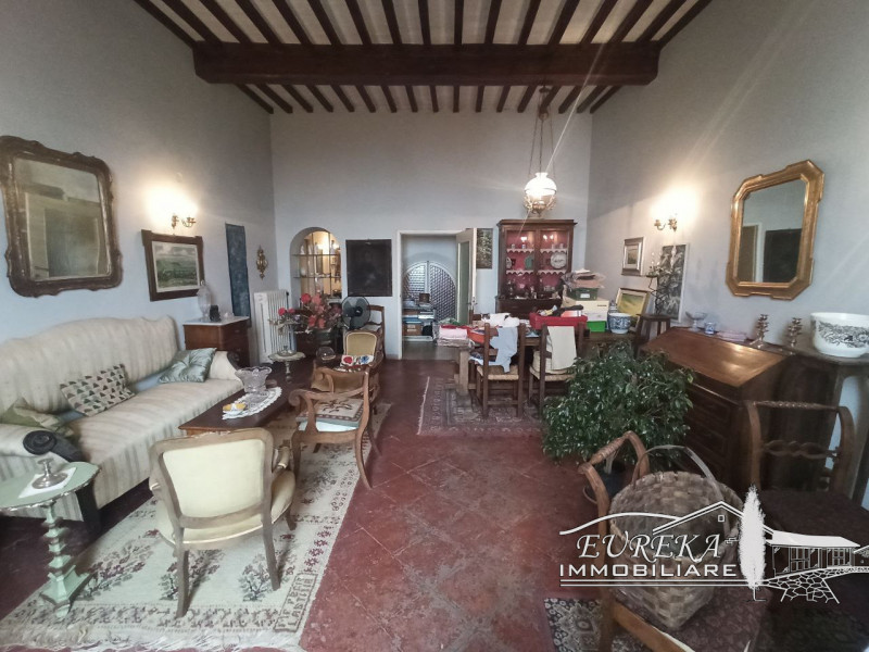 Immagine 14 di Appartamento in vendita  in via roma 152 a Castiglione Del Lago