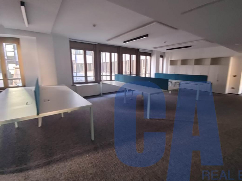 Immagine 16 di Ufficio in affitto  in VIA COPERNICO a Milano