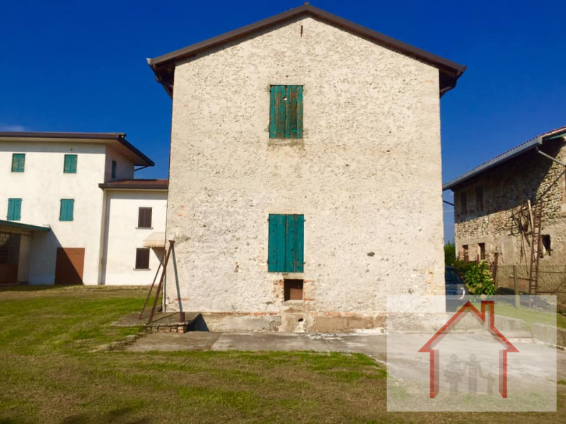 Immagine 6 di Rustico / casale in vendita  a Nervesa Della Battaglia