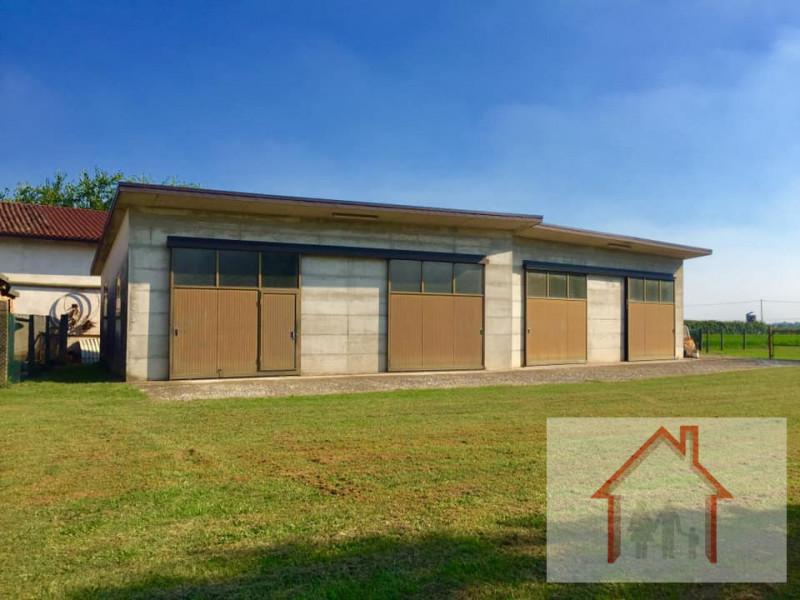 Immagine 7 di Rustico / casale in vendita  a Nervesa Della Battaglia