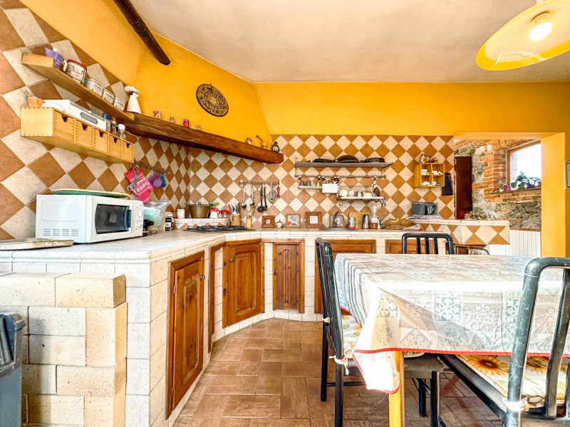 Immagine 10 di Casa indipendente in vendita  in Cascina Lama a Lenta