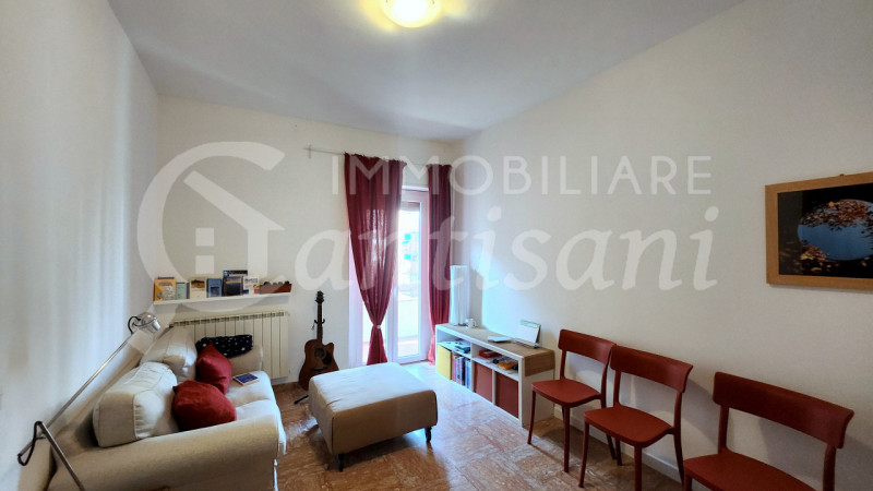 Immagine 13 di Camera in affitto  in via villa demidoff a Firenze