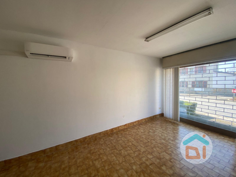 Immagine 13 di Attività commerciale in vendita  in Viale Venezia Giulia a Cormons